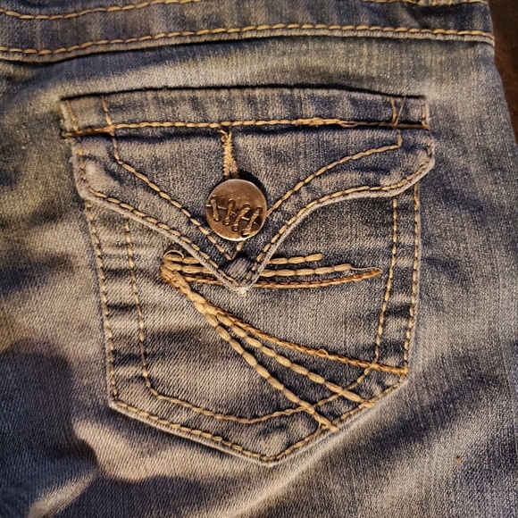 VIP Jeans - Picture 3 of 3